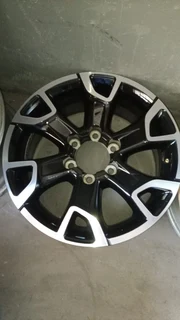 18inch Toyota Legend 50 original mag to use for spare R2800.
