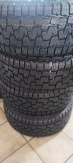 255/55/19 Pirelli Scorpion All Terrain Brand New Set R15000.