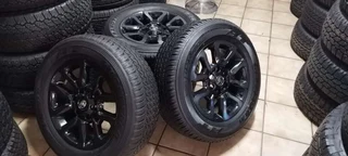 18inch Toyota Legend 50 RS original mags with good used 265/60/18 Dunlop Grandtrek A/T set R14000