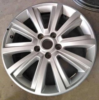 18&#34; Vw Amarok Original Mag To Use For Spare R2000.