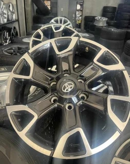 18inch Toyota Legend 50 original mag to use for spare R2800.