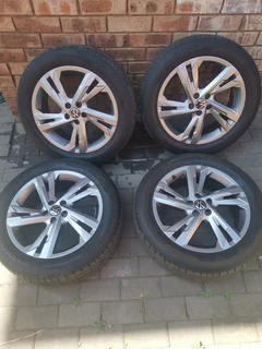 17inch VW Polo mags with 205/55/17 Hankook tyres, Will fit all Polo&#39;s, T-Roc,