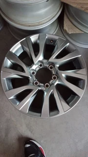 18inch Toyota Fortuner/Prado original mag to use for spare R2800.