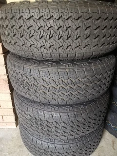 18inch VW Amarok OEM rims with new 255 65 18 Goodyear Wrangler Territory AT/S set for R13000.