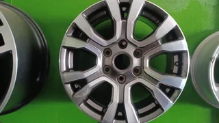 Ford Ranger Wildtrek original mag to use for spare wheel R2500.