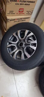 Ford Ranger Wildtrack original mag with used 265/60/18 tyre to use for spare wheel R3500