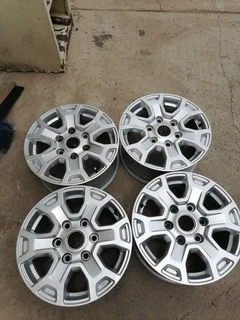 16inch Ford Ranger original mags set for R4800.