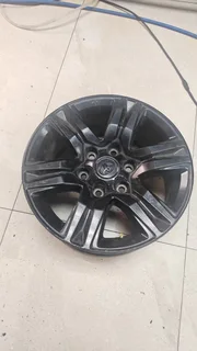 17inch Toyota Hilux/Fortuner original mag to use for spare wheel R1700.