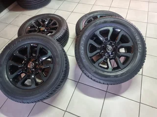 18inch Toyota Legend RS original mags with brand new 265/60/18 Dunlop Grandtrek AT25 set R16800