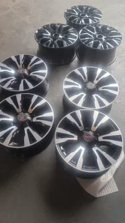 Isuzu X-Rider 18inch original mags set for R11999