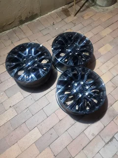 18inch Ford Thunder/Stormtrack original mags to use for spare wheel R2500 each.