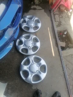 Mahindra scorpio wheel cups