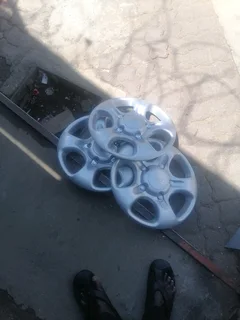 Mahindra scorpio wheel cups