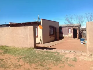 House with a 3 Rooms Cottage for sale in Orange Farm