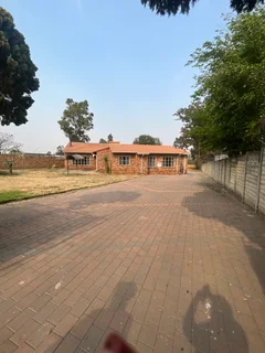 House in Naturena ext11