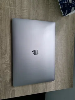 MacBook pro 2019 Touchbar i7 16-inch