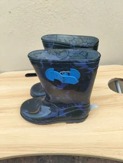 Size 12 kids rain boots