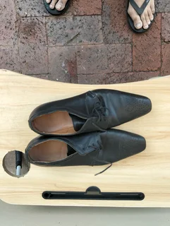 Size 9 Kurt Geiger genuine leather shoes