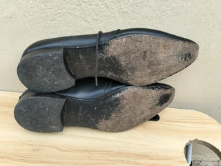 Size 9 Kurt Geiger genuine leather shoes