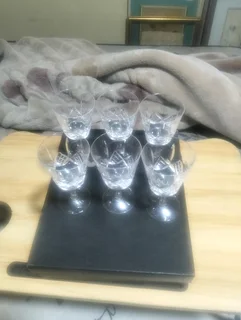 Set of 6 cut crystal wine glasses (vintage)