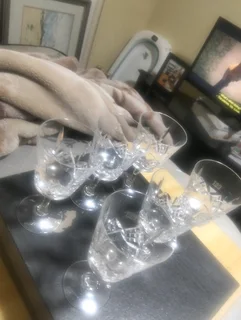Set of 6 cut crystal wine glasses (vintage)