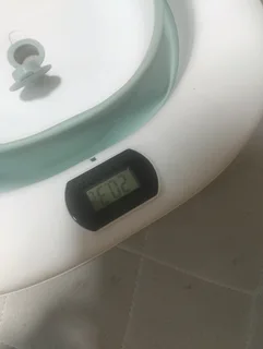Baby folding bathtub with digital thermometer display