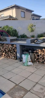 Wood for bomafire and fireplaces dry ones.