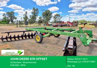 John Deere 670 Offset