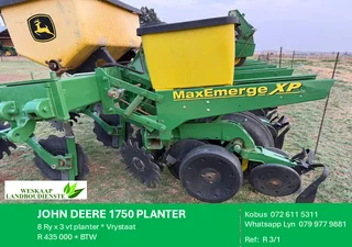John Deere 1750 Planter