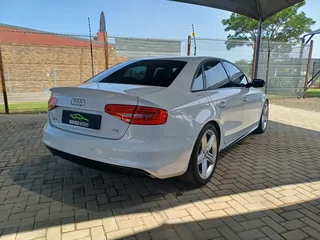 Audi A4 2.0 TDI S-Line Auto