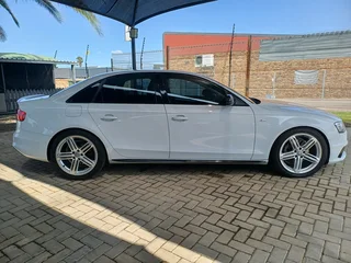 Audi A4 2.0 TDI S-Line Auto