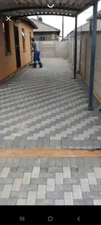 Paving  R90 per m2