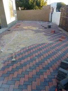 Paving  R90 per m2