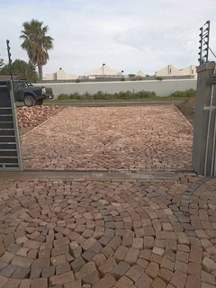 Paving  R90 per m2