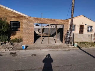 Bricklayer available