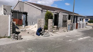 Bricklayer available