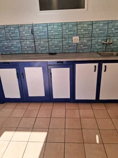 1 bedroom Flatlet, situated near Spar Rosemount/Greenfields