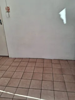 1 bedroom Flatlet, situated near Spar Rosemount/Greenfields