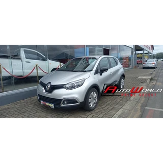 Silver Renault Captur 0.9 Turbo Blaze 66kW with 143606km available now!