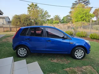 2014 Ford Figo Hatchback