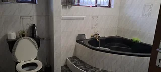 Free standing house -sub let