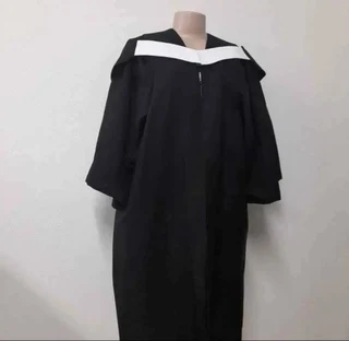 Quality and affordable graduation gowns