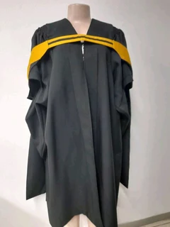 Quality and affordable graduation gowns