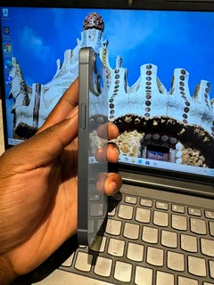 iPhone 14 original LCD never been opened BH 89%256 g storage WiFi and esim No swap plz coll