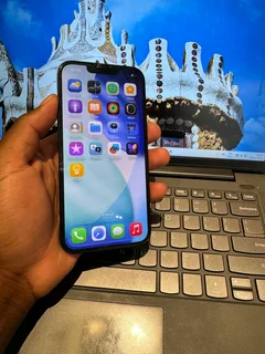 iPhone 14original LCD never been opened BH 86 %256 g storage WiFi and esim No swap plz coll