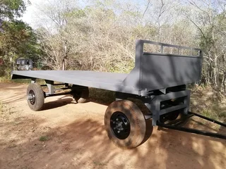 5m Platbak Plaaswa (nuut gebou)Reg vir werk - geen papiereAflewering kan gereel word