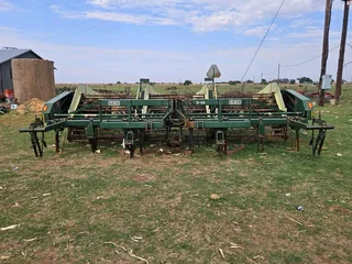 6 ry 3 voet KMC grondboontjie uithalerKom met n klomp ekstra parte Baie goeie toestand