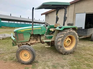 2015 John Deere 5403 TWD6979 ureWerk nog elke dagWord gediens en onderhou