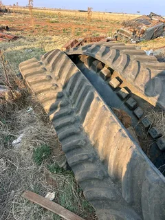 Challenger 865 tracks25 duimBaie goeie toestand