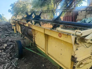 Clayson 18vt soja tafelSonder tafelkar Kom van 7720 Titan John Deere af